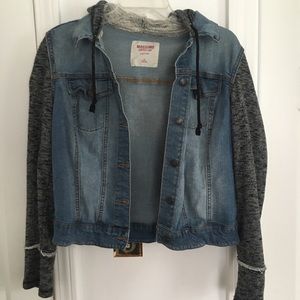 Jean Jacket w/ gray sleeves